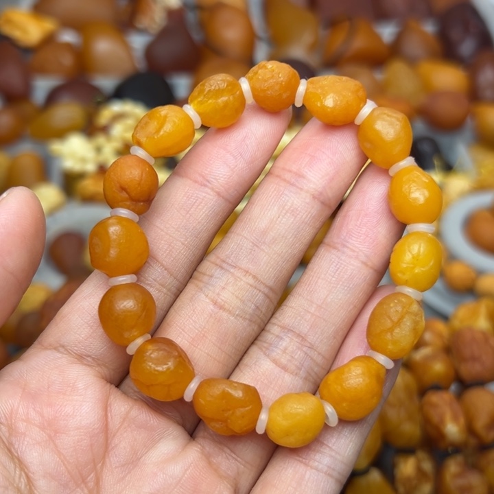 琥珀未镶嵌裸石天然蜜蜡