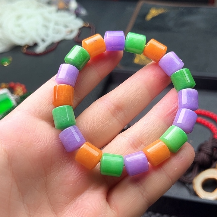 翡翠颈饰未镶嵌啊啊