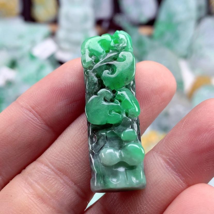 【闪购商品】翡翠吊坠(不含链)未镶嵌