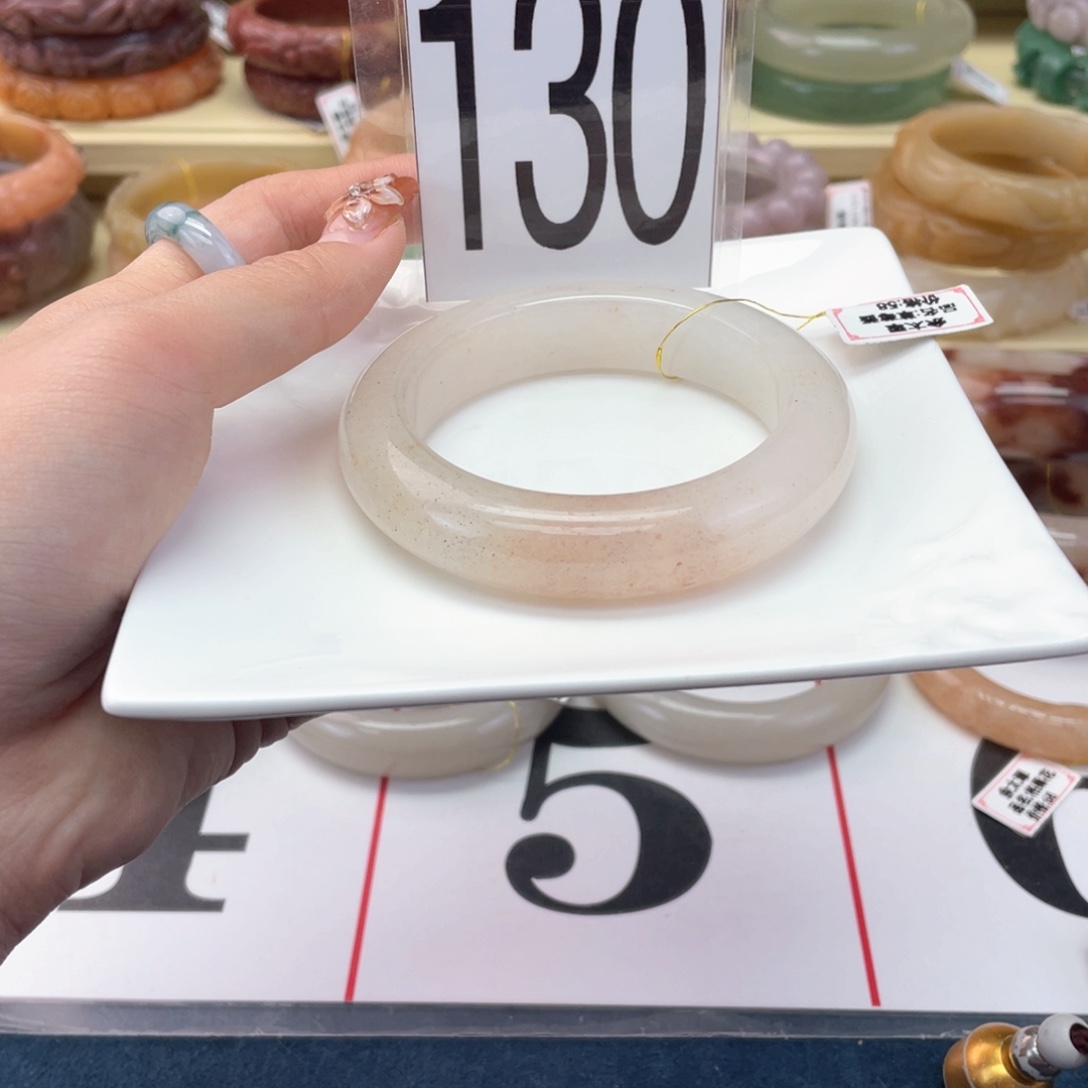 石英质玉未镶嵌手镯