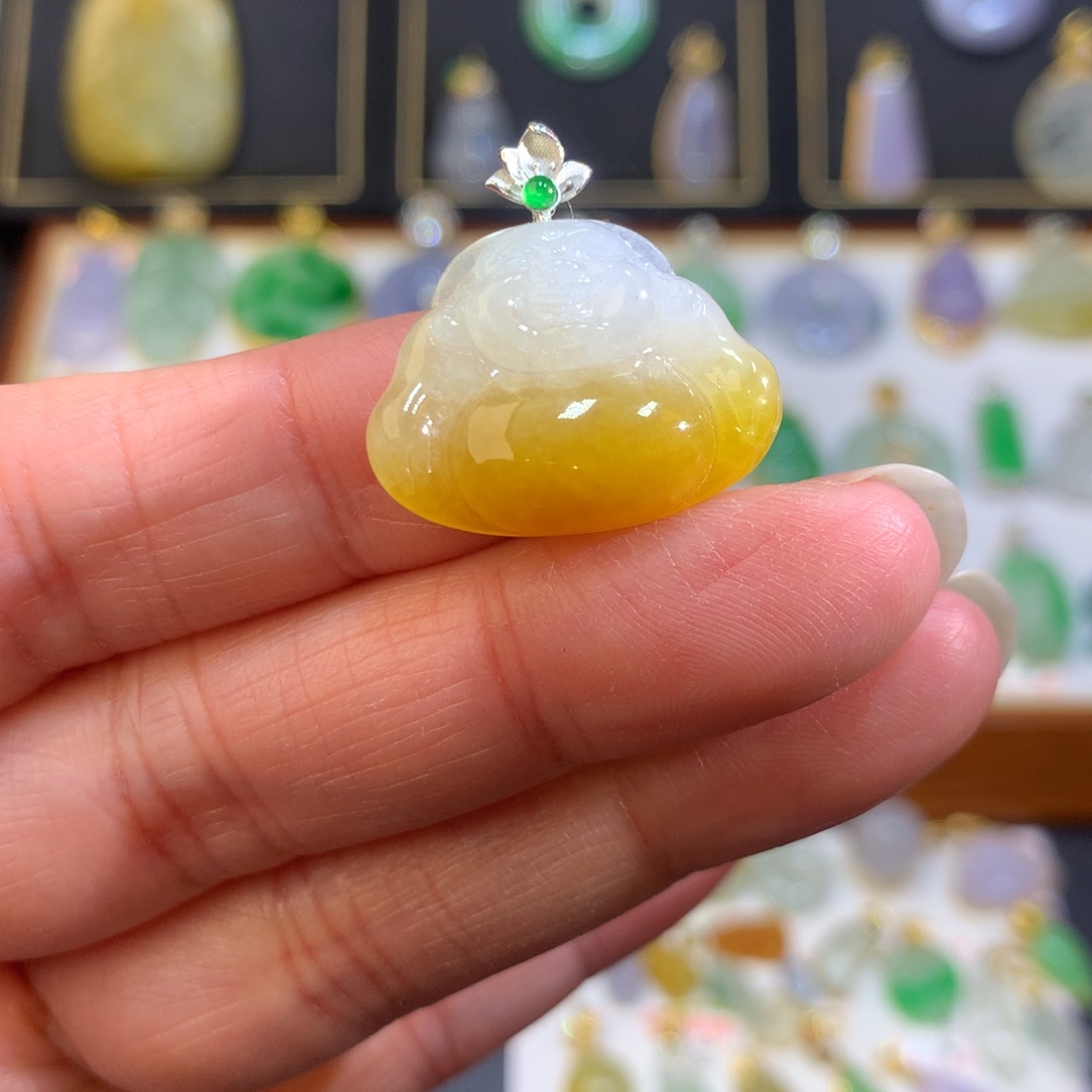 翡翠18K金镶嵌颈饰
