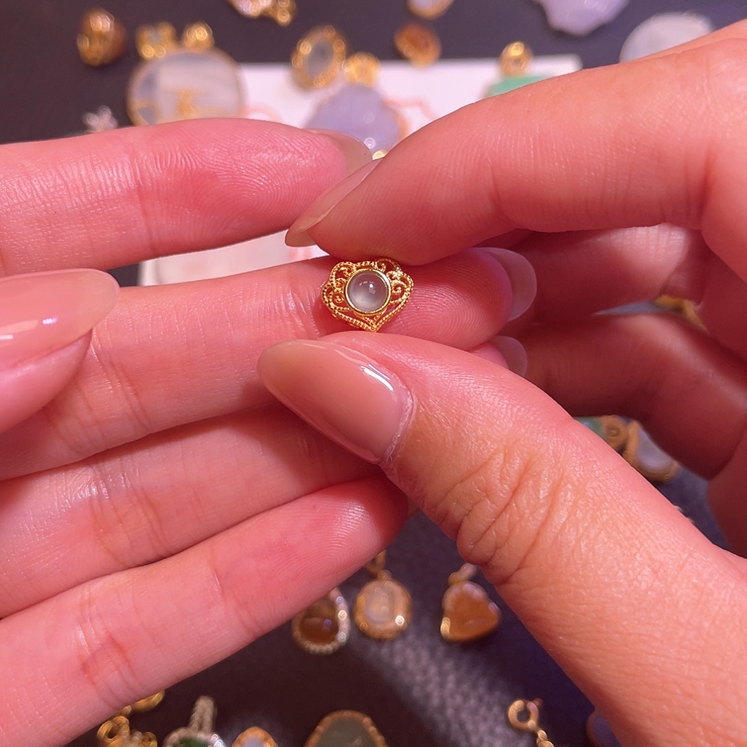 翡翠银S925镶嵌颈饰翡翠