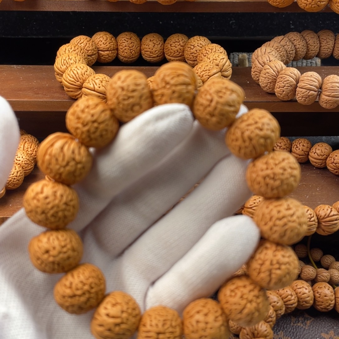 桃核吊坠野生拂肚