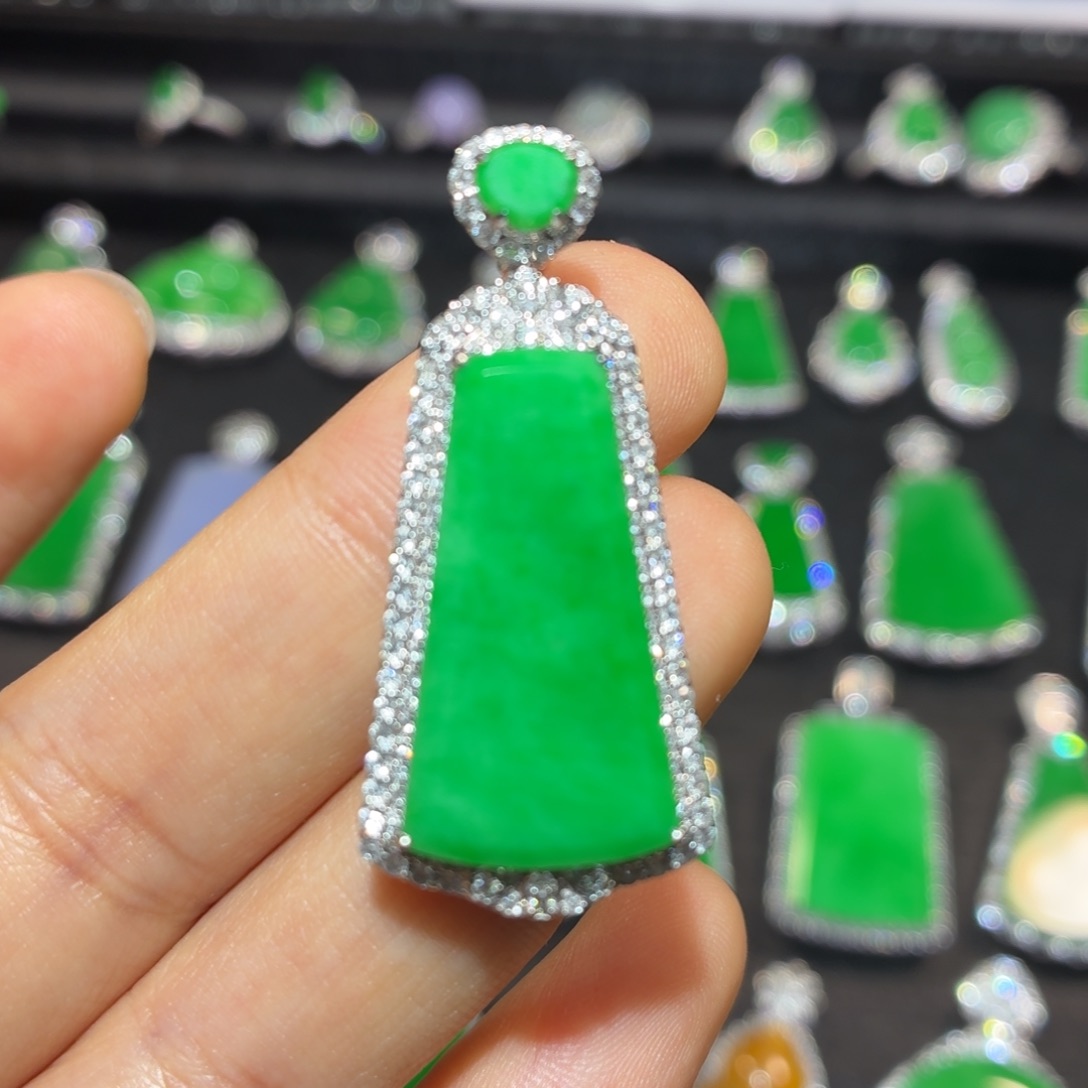 翡翠18K金镶嵌吊坠(不含链)翡翠