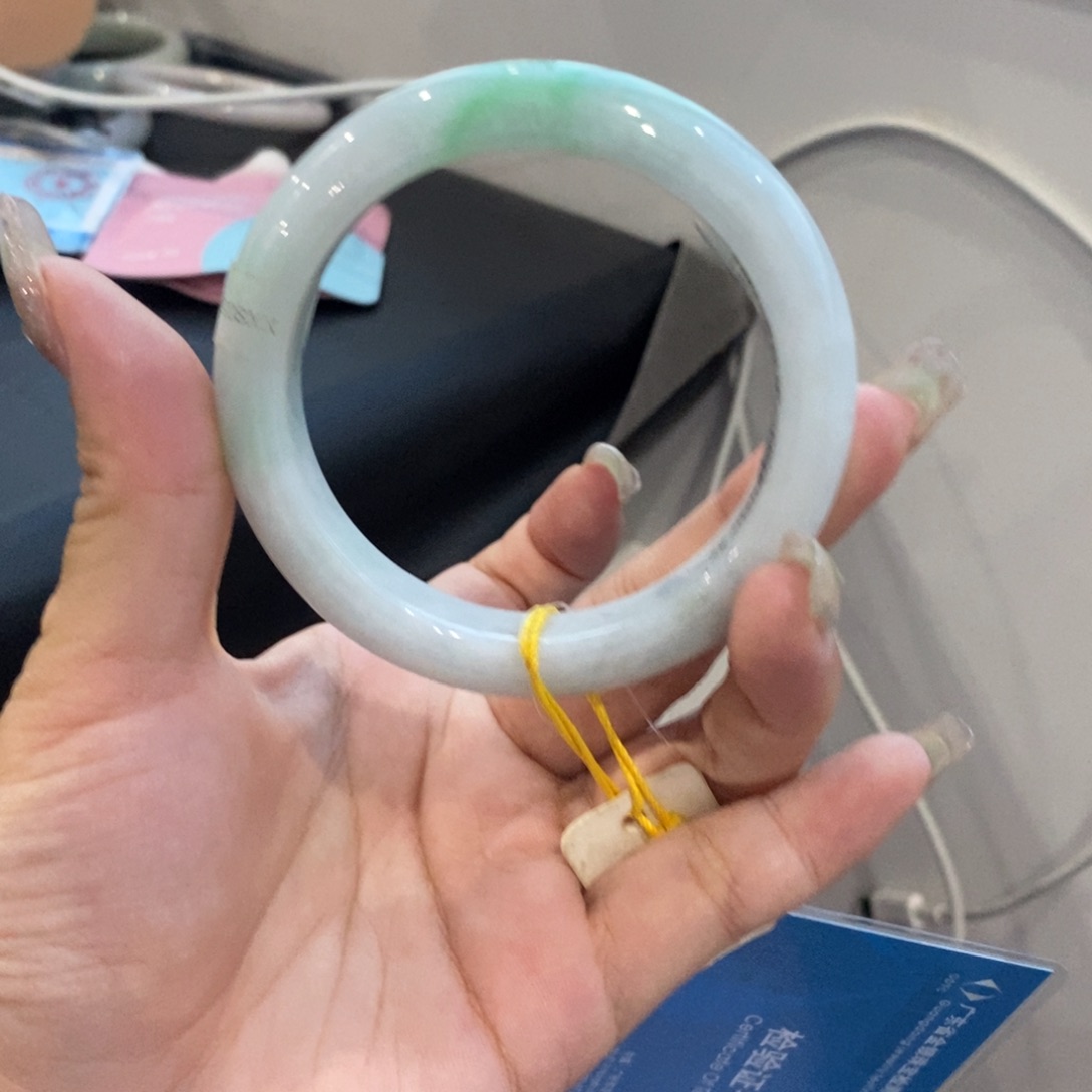 翡翠未镶嵌手镯55口