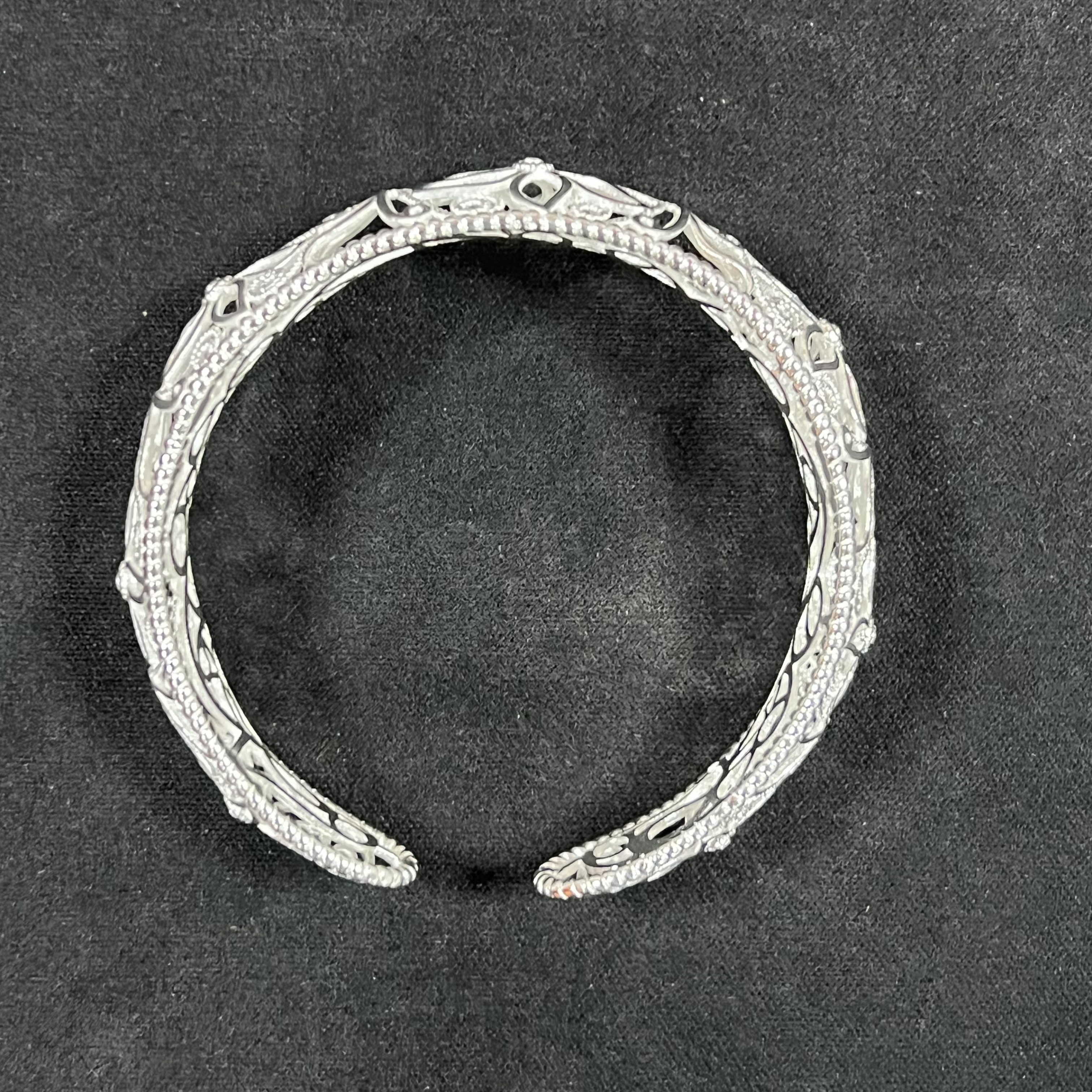 YZ019缕空丝面精品手环  精品银色手环（无礼盒）