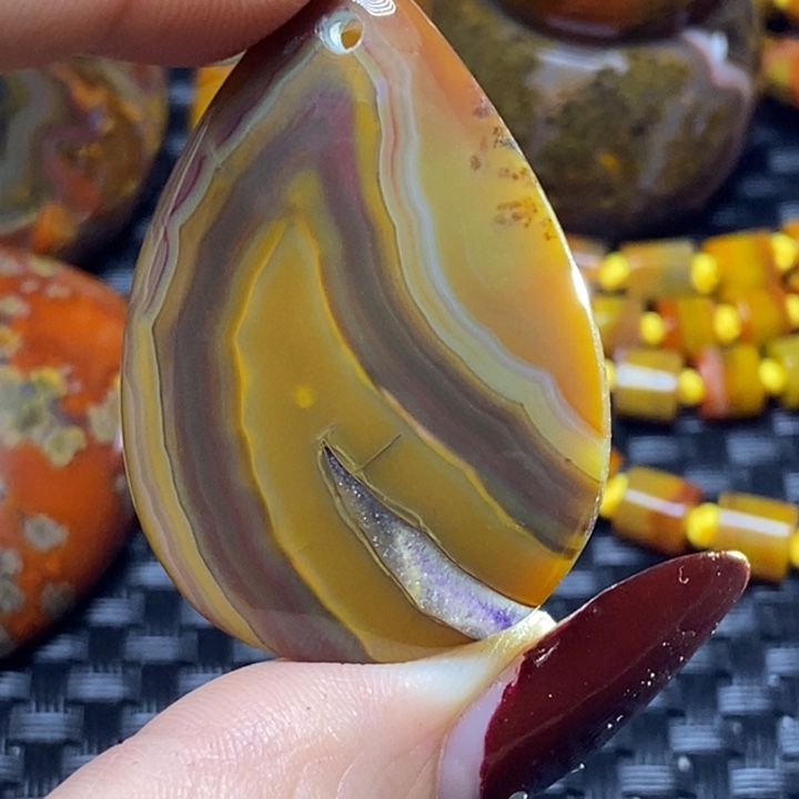 玛瑙/玉髓颈饰未镶嵌