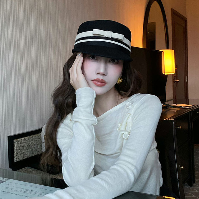 秋冬新款黑色羊毛呢帽子马术帽女士撞色蝴蝶结时装帽保暖平顶毡帽