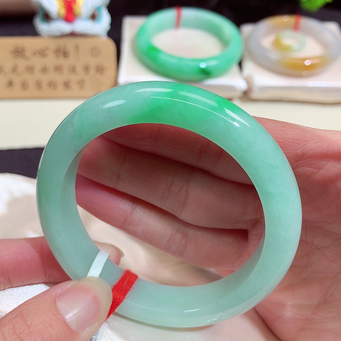 翡翠未镶嵌手镯486