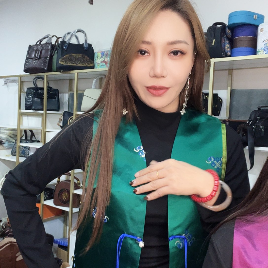 三醋酯纤维野兔毛蒙古元素马甲Xxxl