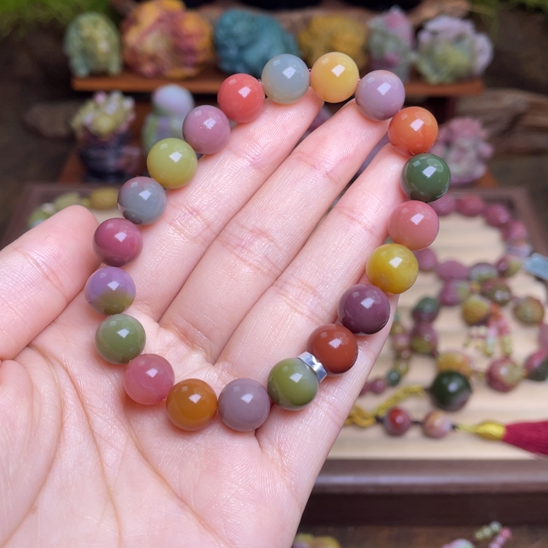 玛瑙/玉髓未镶嵌手串盐源玛瑙艳丽色磨砂老矿料串