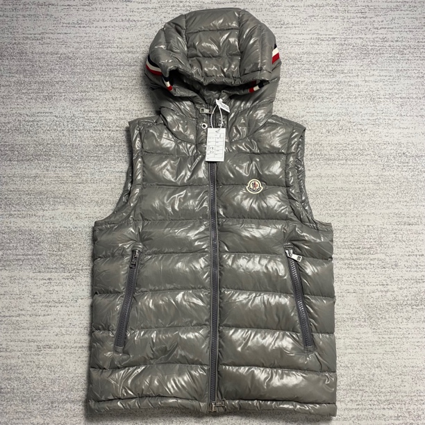 99新 MONCLER 蒙口 盟可睐 灰色红白蓝彩条连帽背心马甲羽绒服 1