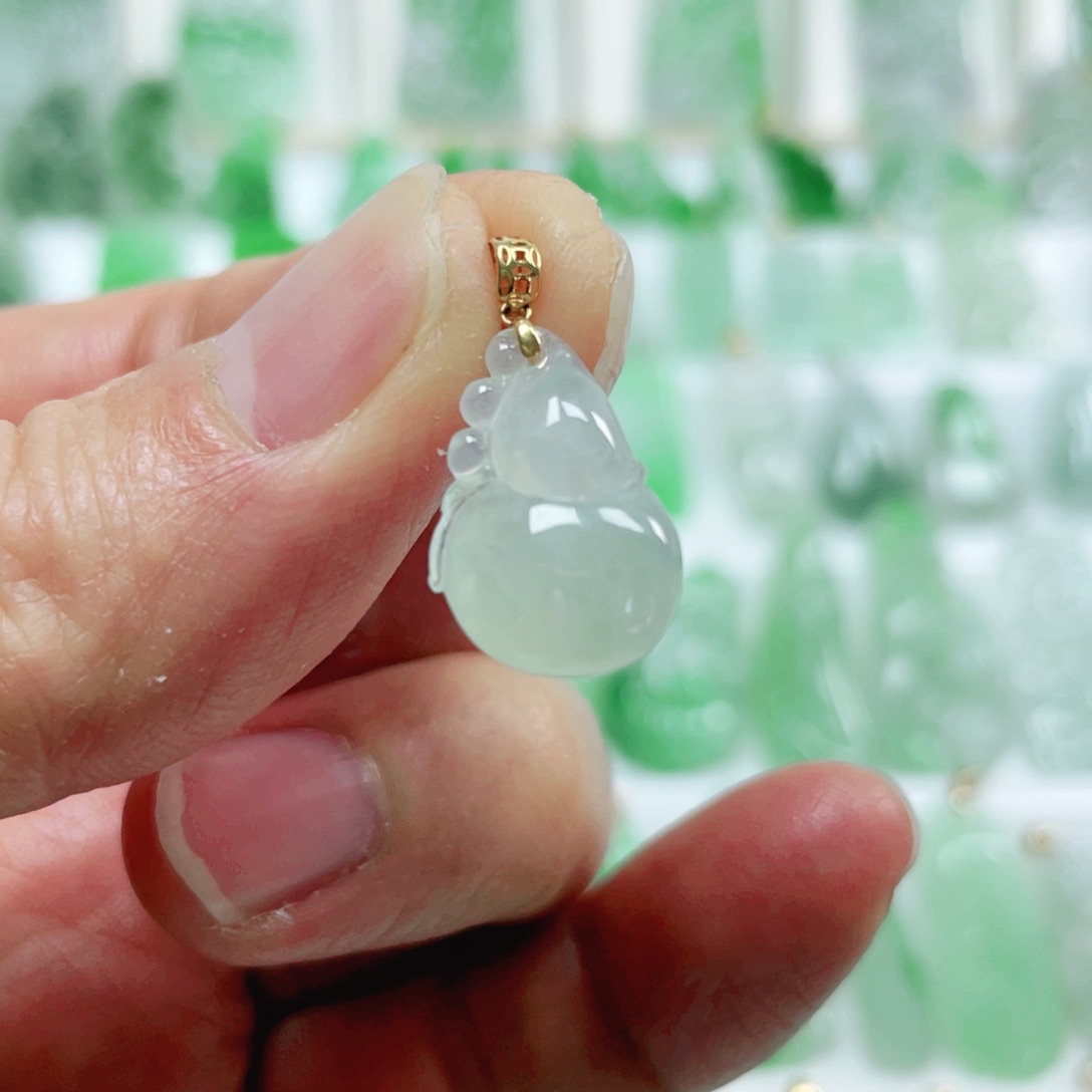 翡翠吊坠(不含链)18K金镶嵌