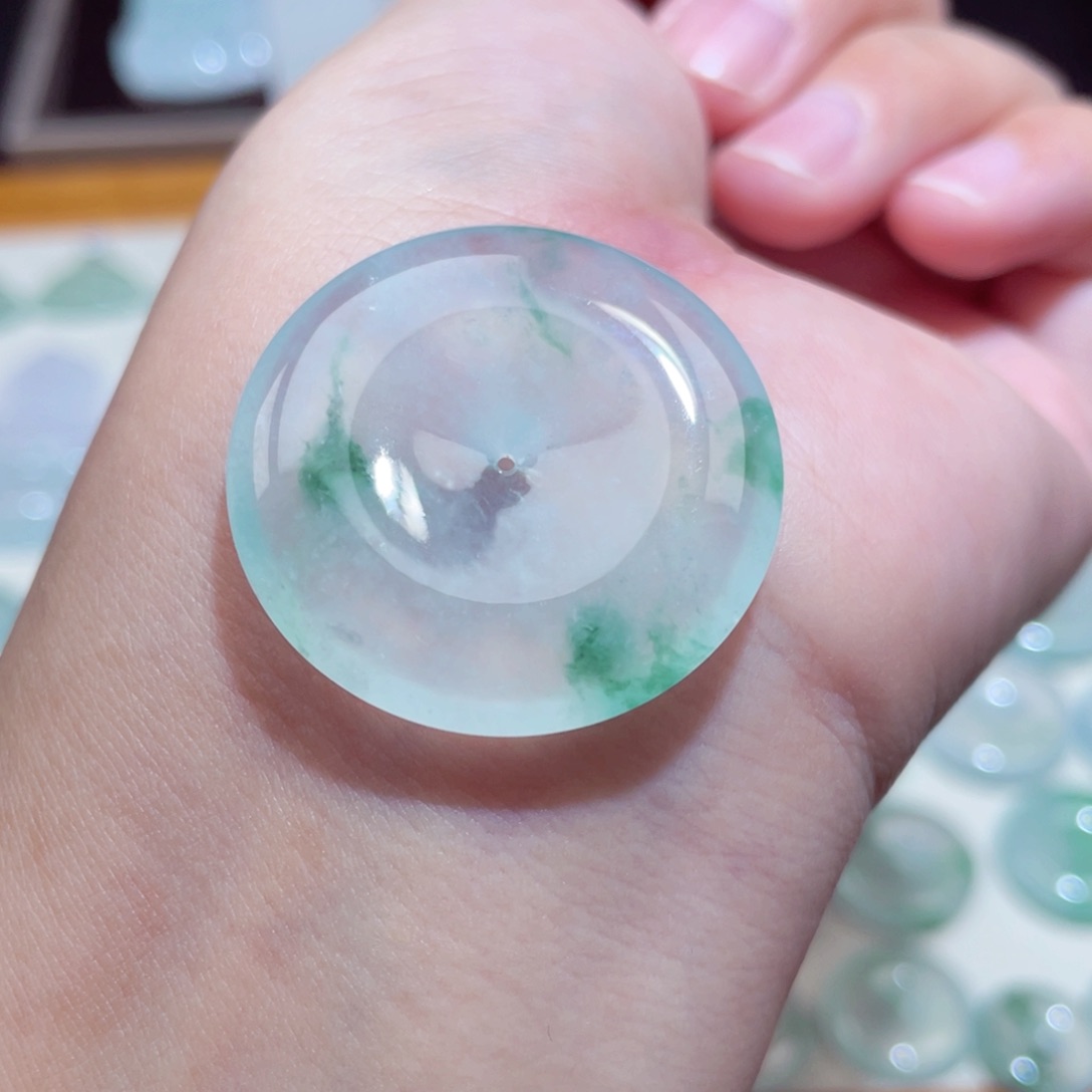 颈饰未镶嵌翡翠扣子