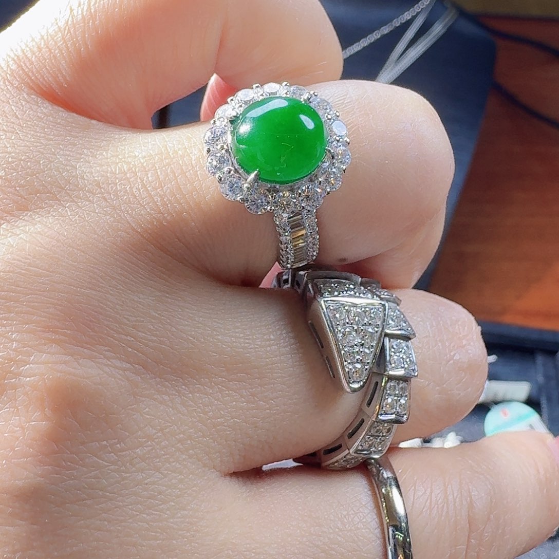 翡翠手镯未镶嵌天然翡翠货A