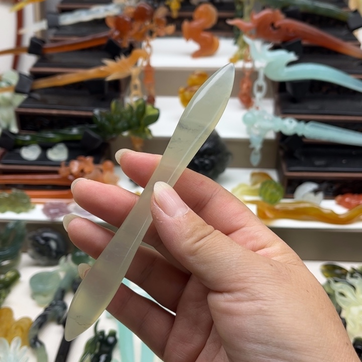 蛇纹石玉未镶嵌岫玉发簪