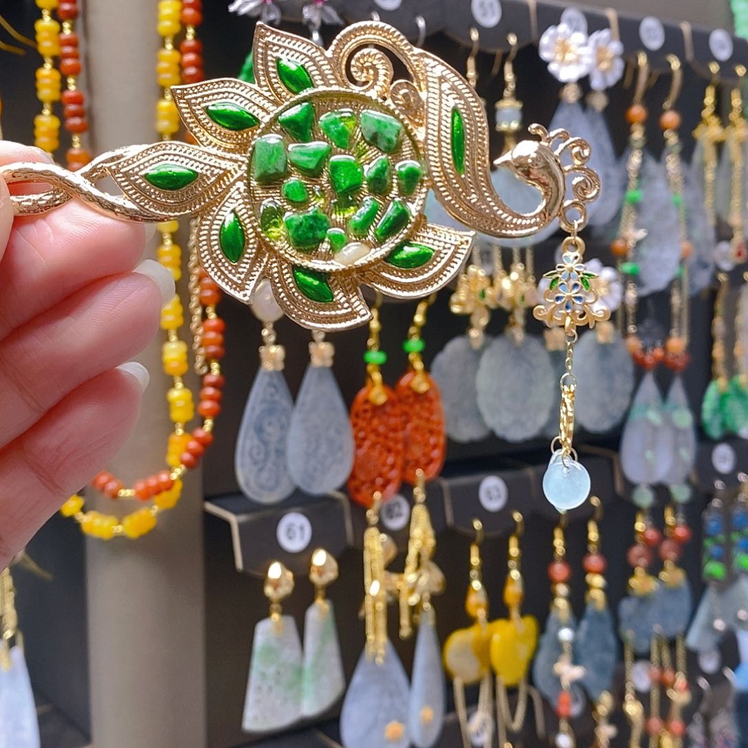 未镶嵌翡翠耳饰翡翠