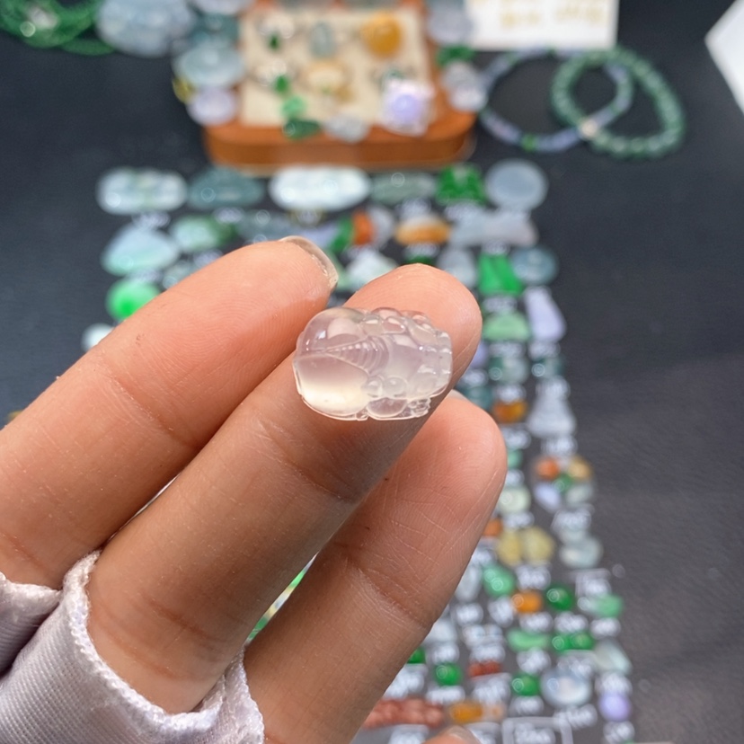 【闪购商品】翡翠挂件未镶嵌貔貅