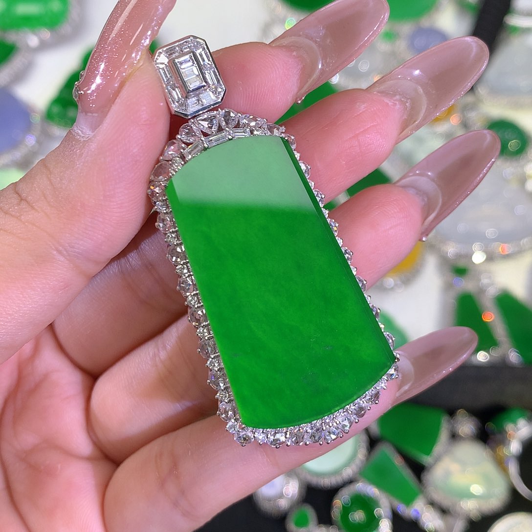 翡翠颈饰18K金镶嵌c**n11111111121