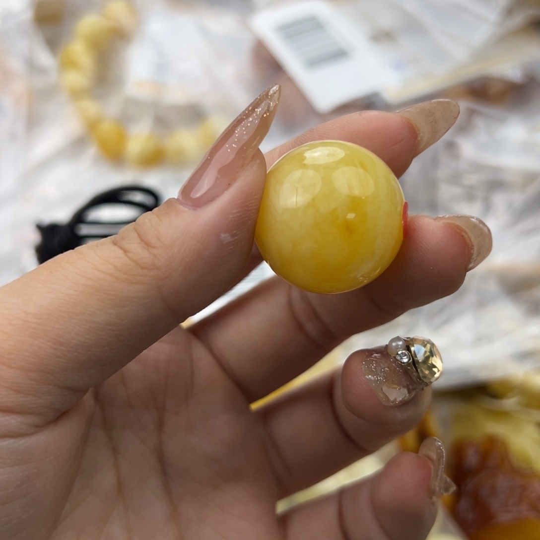 琥珀珠宝奇石未镶嵌