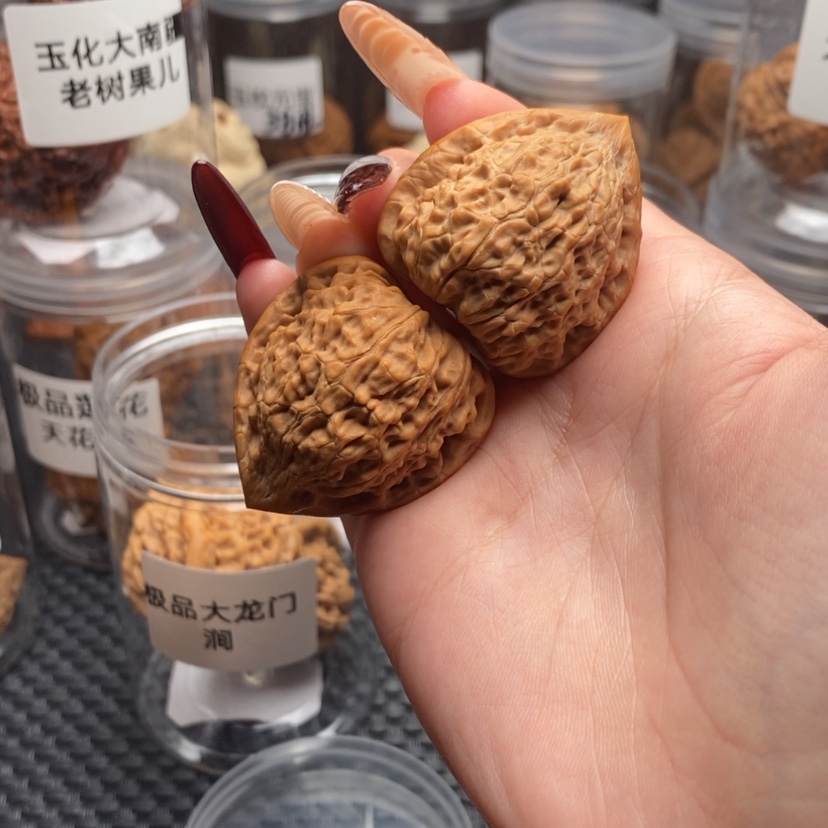 【闪购商品】核桃手串/手链王**.一抹红