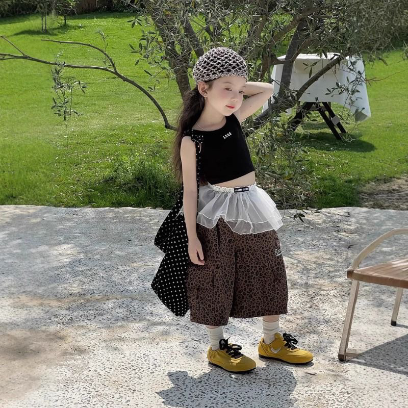 2025夏季女童美式复古洋气豹纹阔腿7分工装裤+黑色背心+蕾丝屁帘