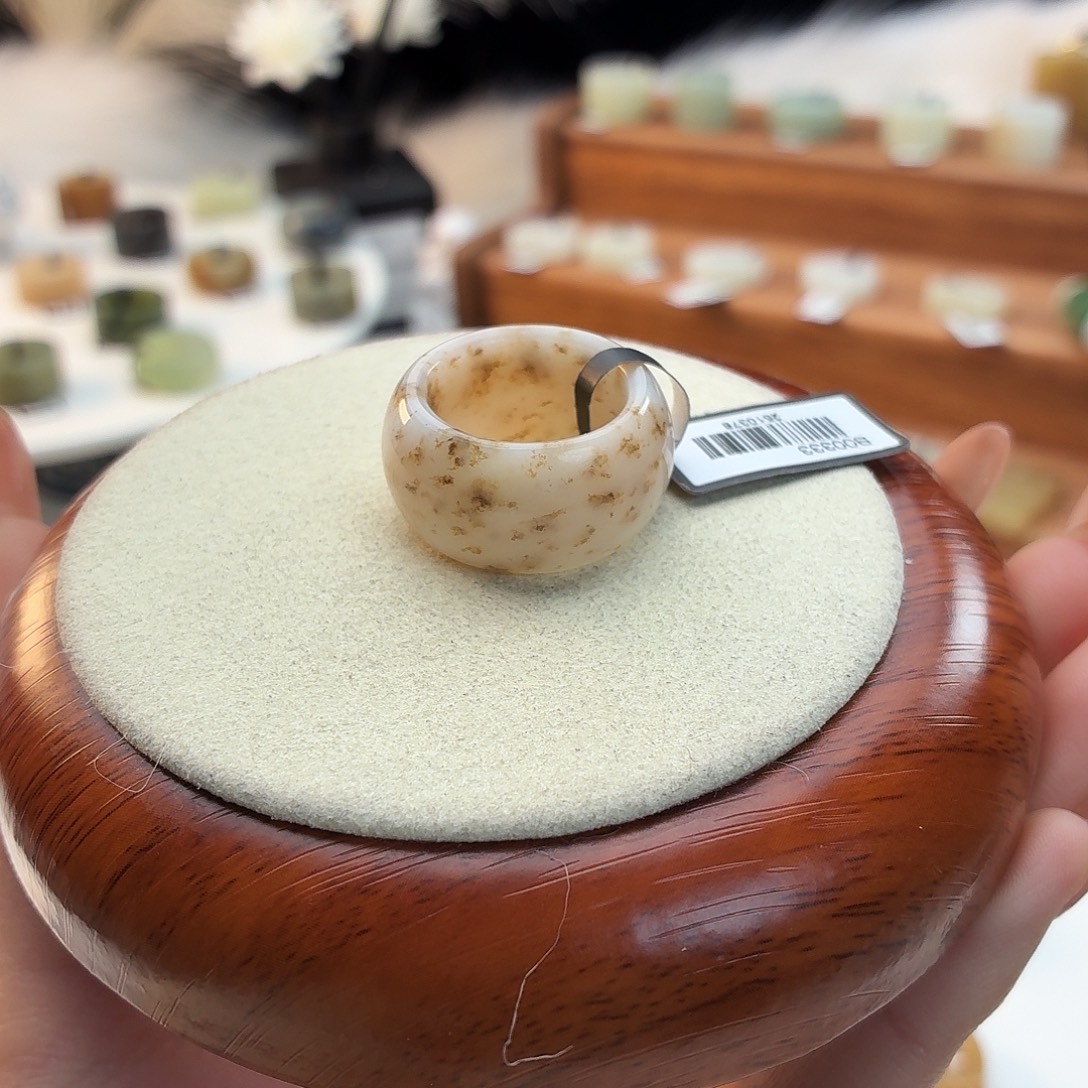 和田玉未镶嵌戒指桂花墩墩18.1mmj28