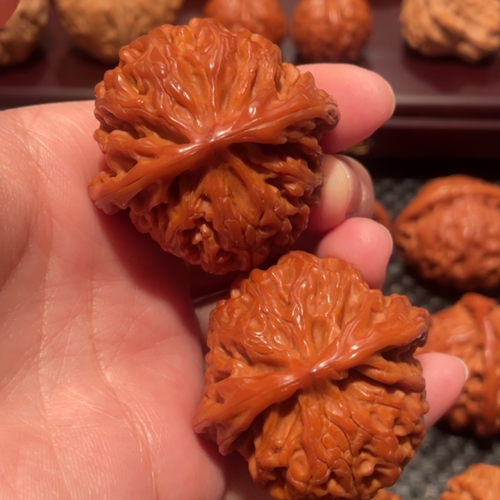 文玩核桃把件苹果园