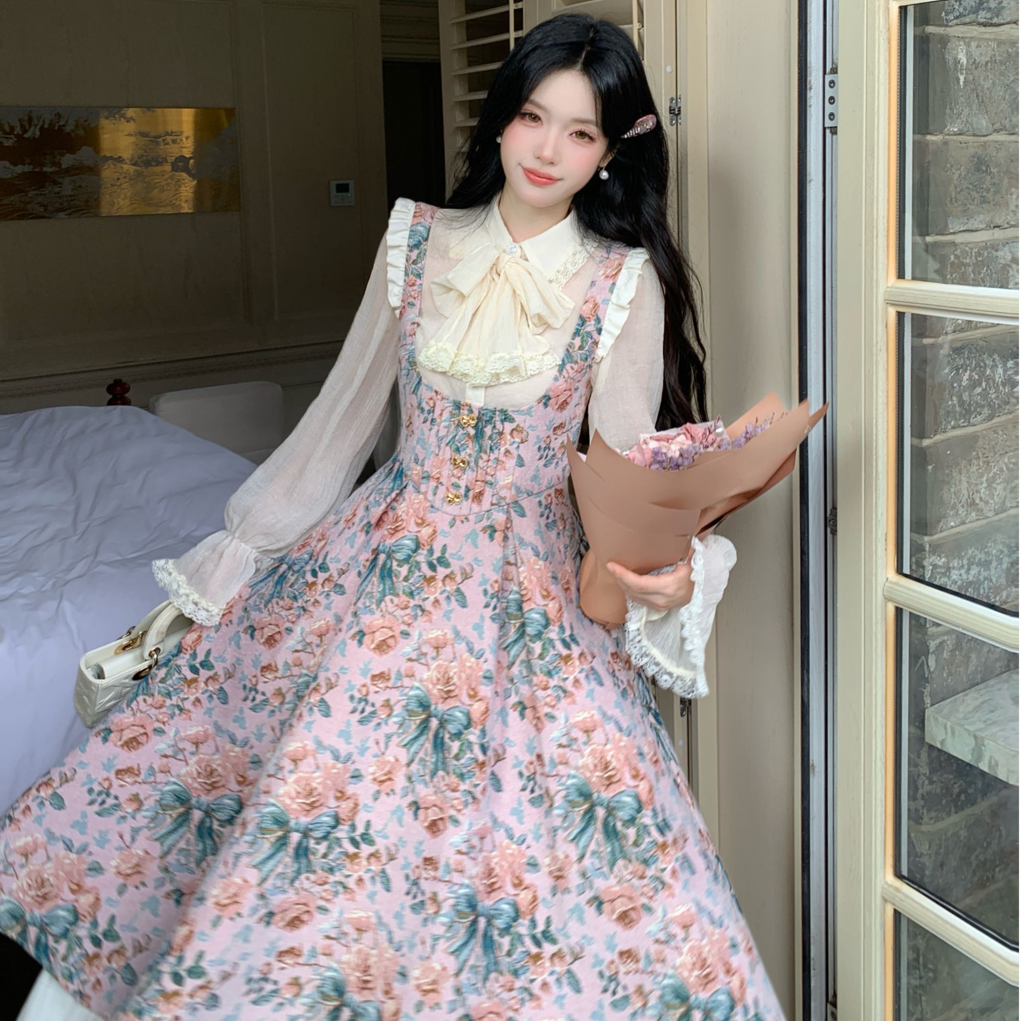 Blovelan缄默玫瑰 法式宫廷风衬衫+复古油画感碎花提花背带裙