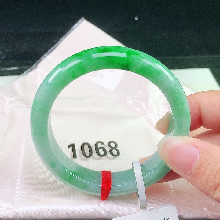 未镶嵌手镯翡翠翡翠手镯