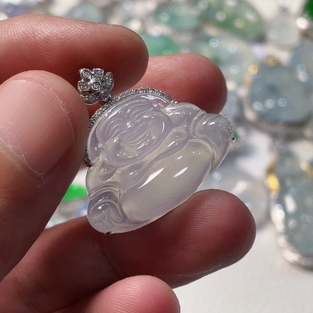 翡翠18K金镶嵌颈饰佛公