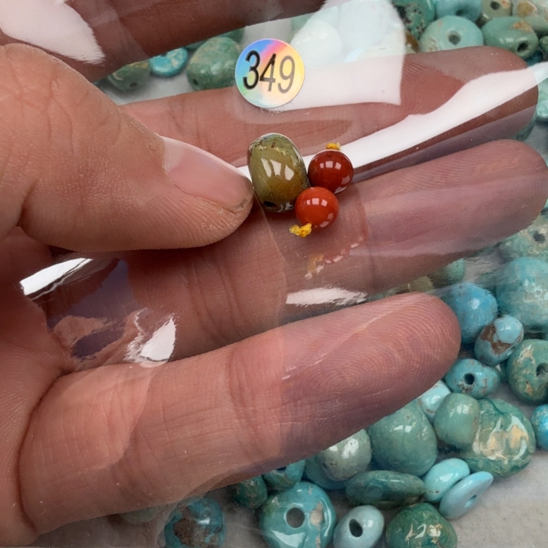 南红玛瑙未镶嵌珠宝奇石