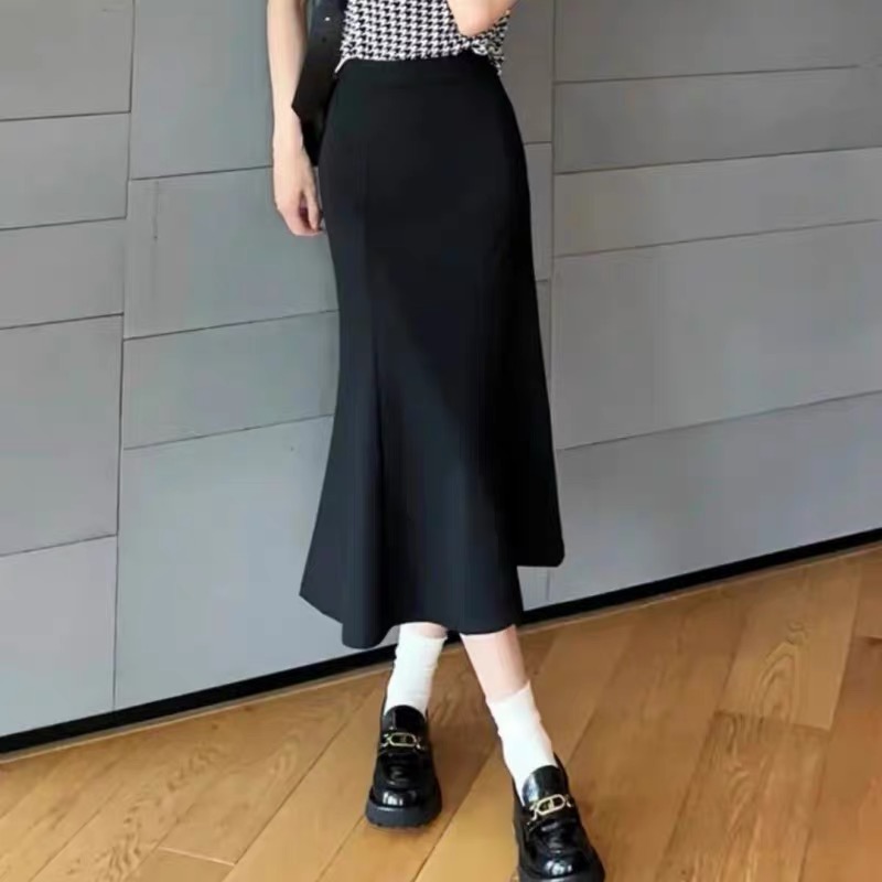 【商场同款】鱼尾半身裙2025春秋新款垂坠切片梨形遮胯短裙1200359