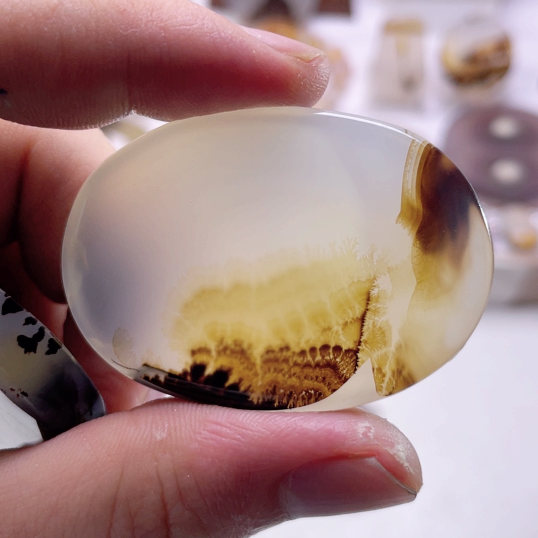 玛瑙/玉髓颈饰未镶嵌