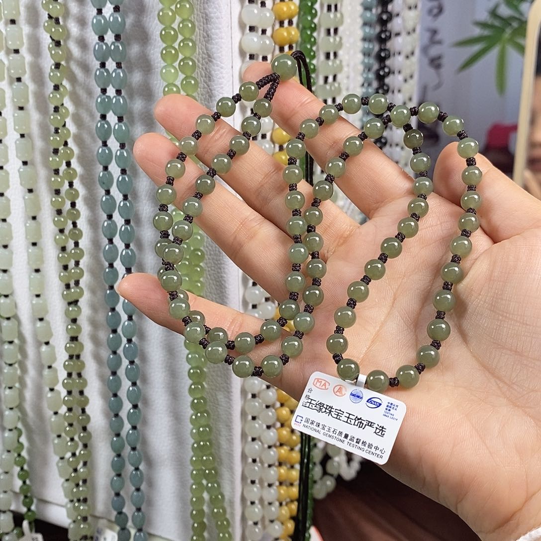 和田玉颈饰未镶嵌禅***