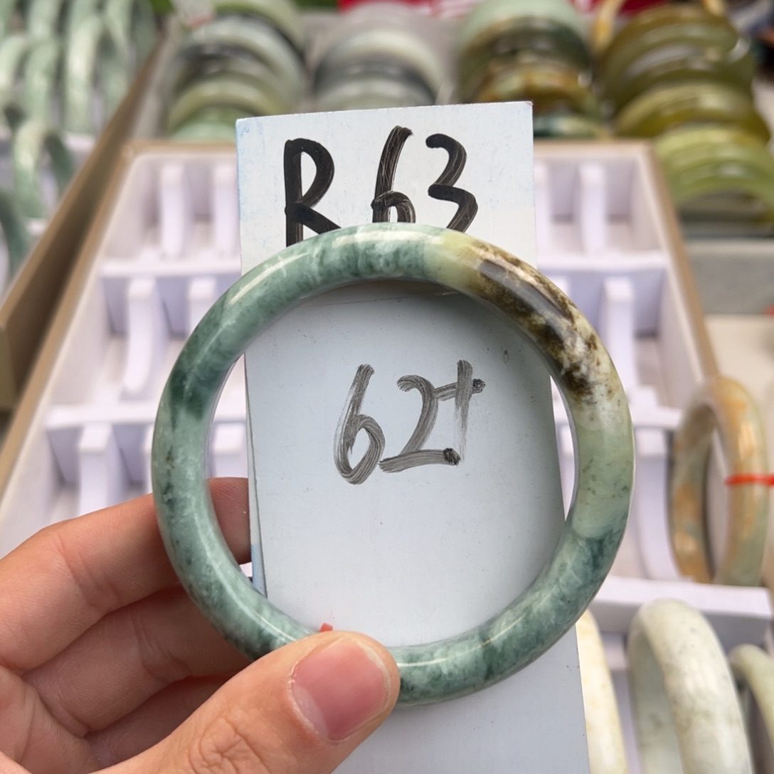 岫玉手镯未镶嵌天然岫玉