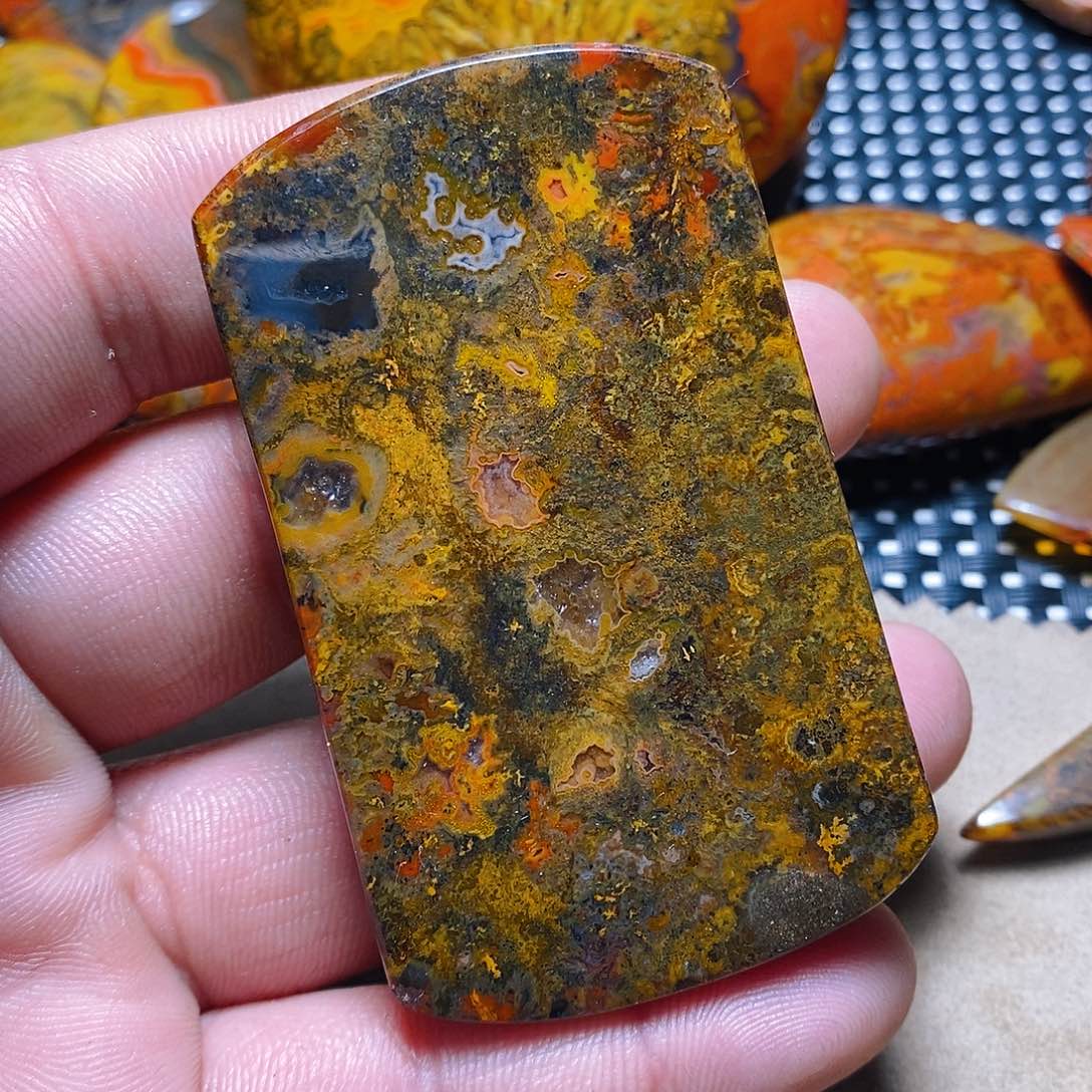 玛瑙/玉髓颈饰未镶嵌行*