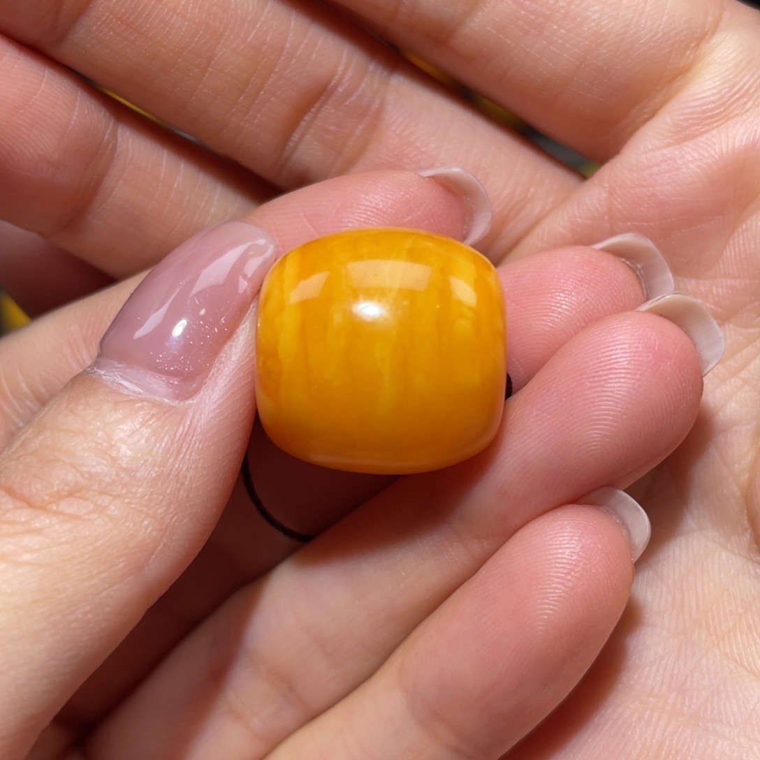【闪购商品】琥珀裸石未镶嵌桶珠