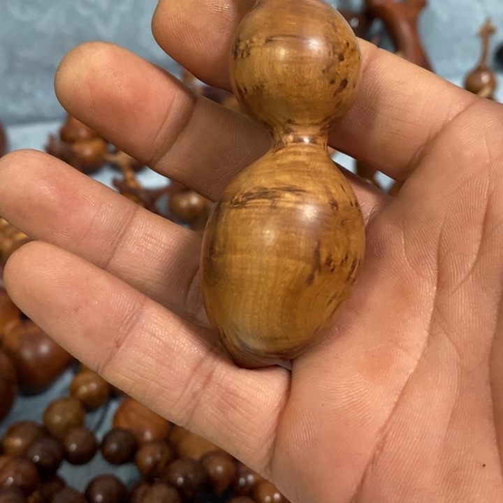 木我****子麻梨疙瘩手工雕刻葫芦手把件