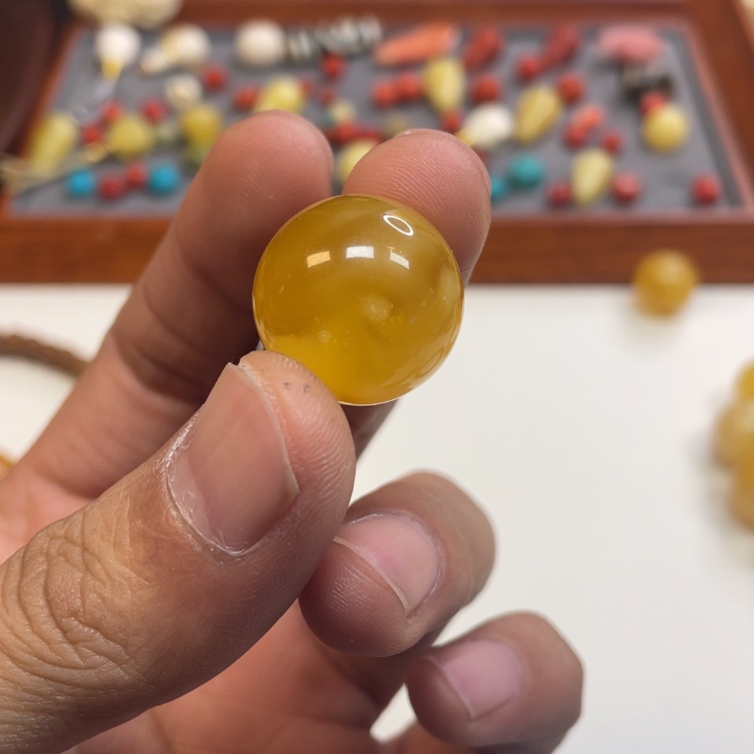 琥珀裸石未镶嵌19.7尺寸微瑕