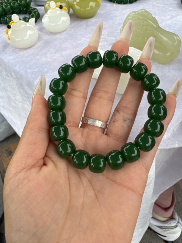 高端精品辣阳绿老型珠手串 卡12