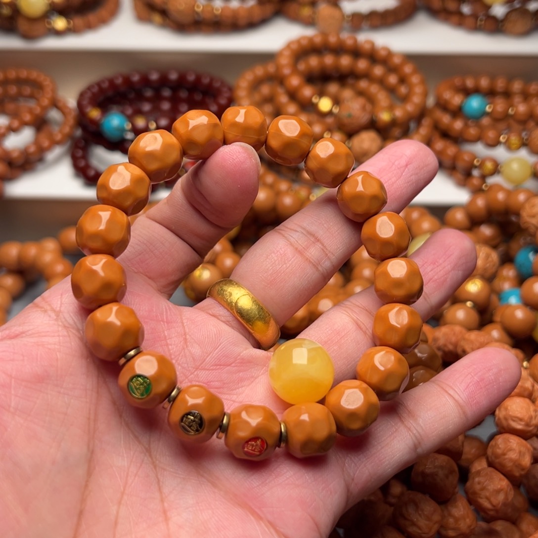 梵***）猴头核桃手串奶酪