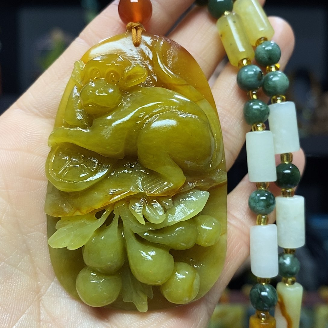 未镶嵌岫玉挂件吊坠