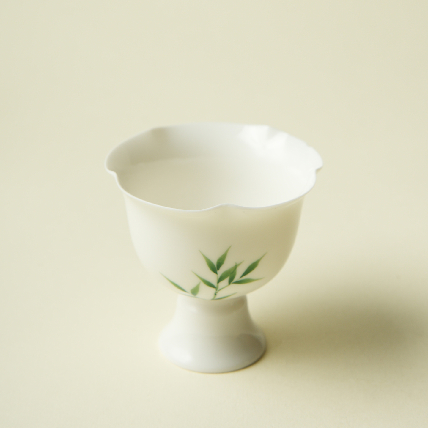 喜嘉茶器白瓷-筱竹高足祈口杯