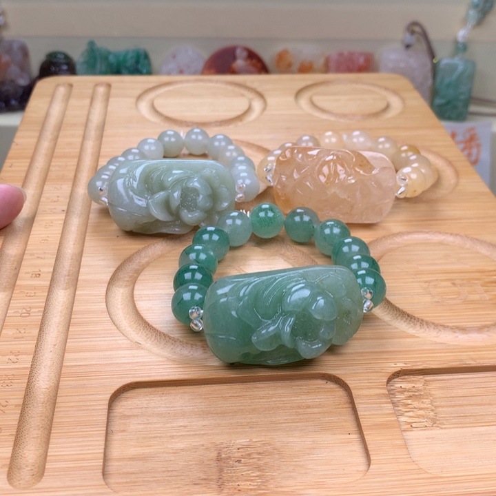 未镶嵌手链石英质玉大**?