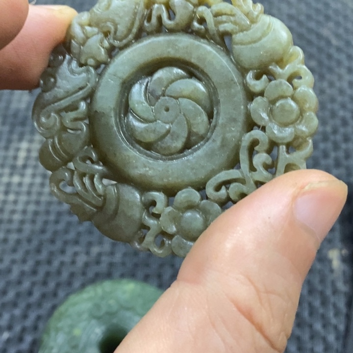 滴血莲花菩提吊坠