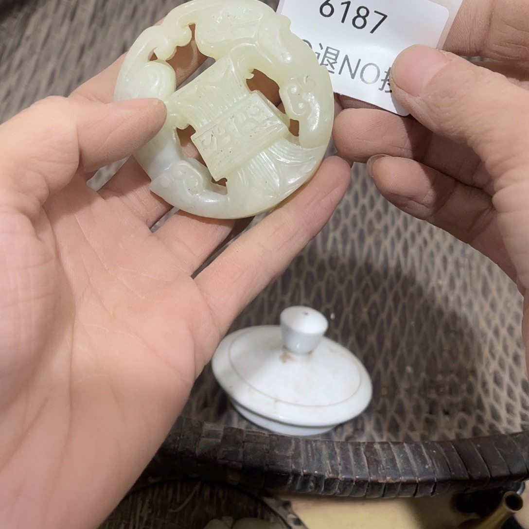 睿***兜瓷片6187号工艺品