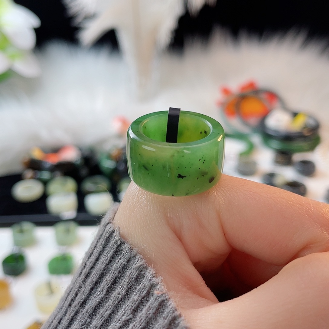 和田玉未镶嵌戒指k18碧玉乌兰海圆切16.9mm