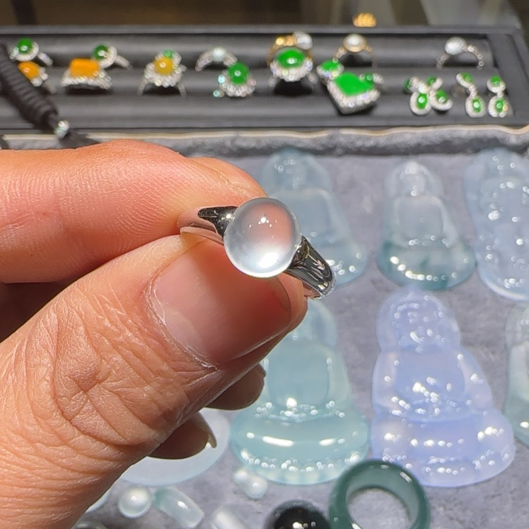 翡翠颈饰18K金镶嵌天然