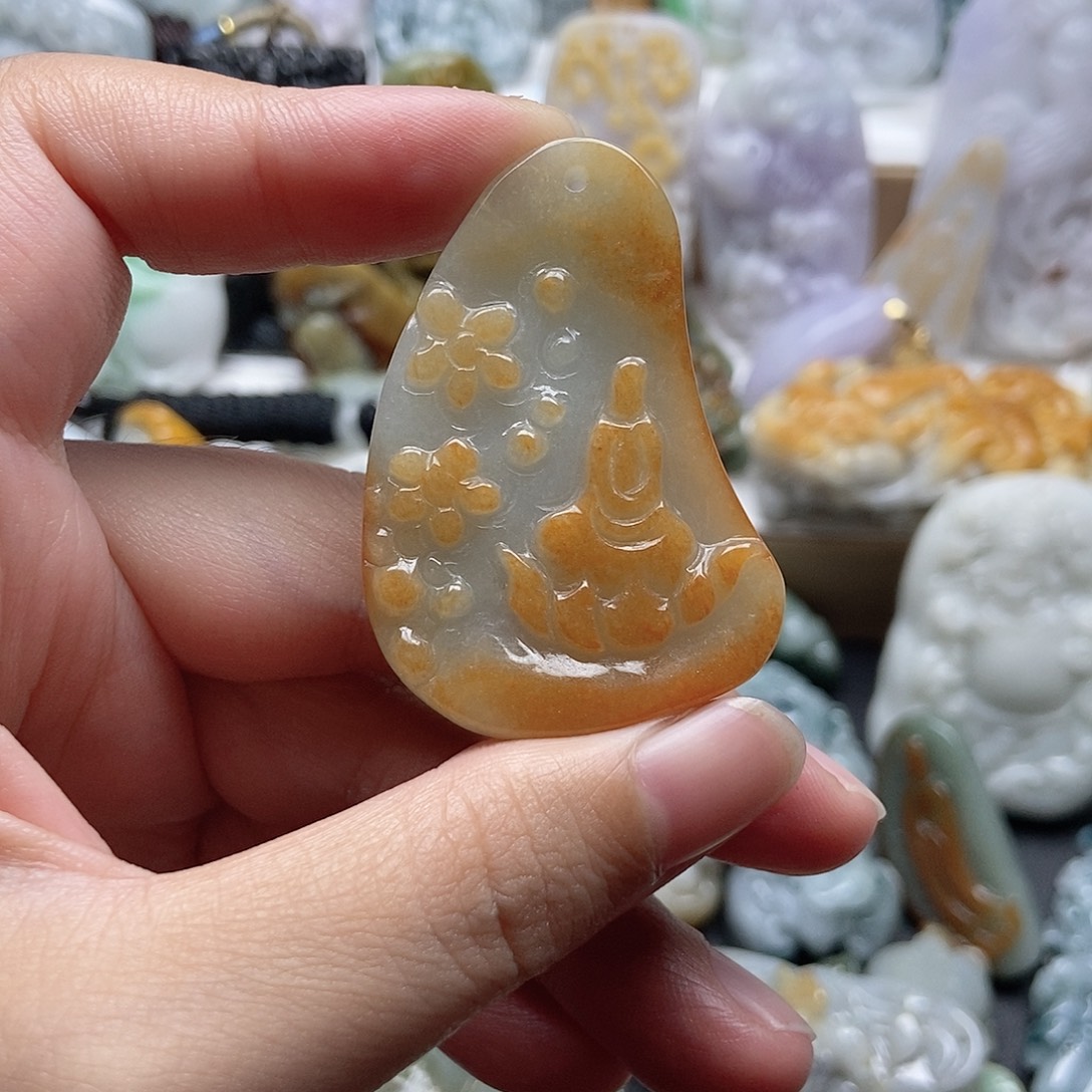 翡翠未镶嵌颈饰翡翠